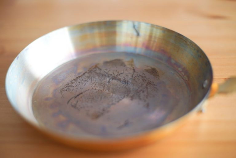 銅のフライパンの焦げの落とし方 たまめろぐ